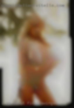 I am looking for just sex about first swinger and hookups.
